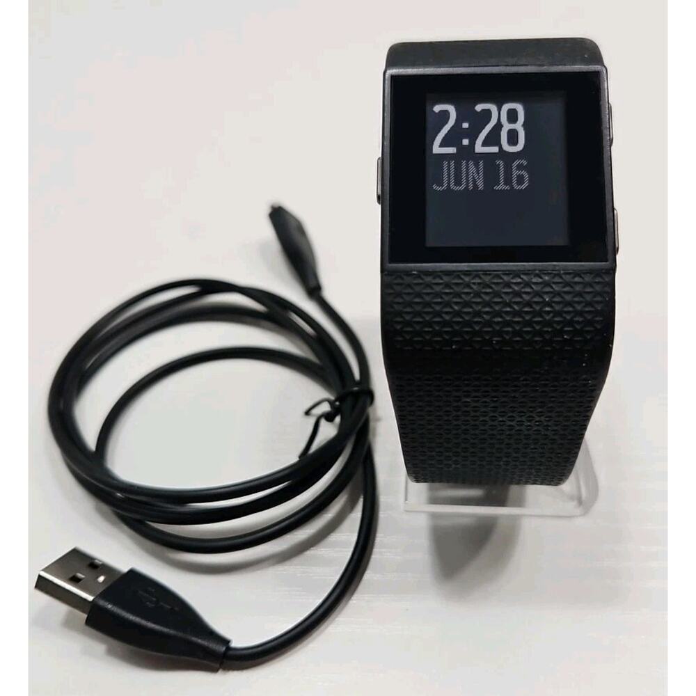 Fitbit Surge Fitness Tracker Watch Large Band With Charger F79